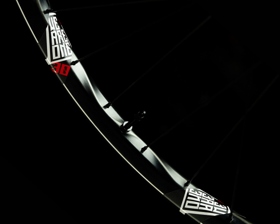 We Are One Convergence Triad 30mm - Hydra Wheelset